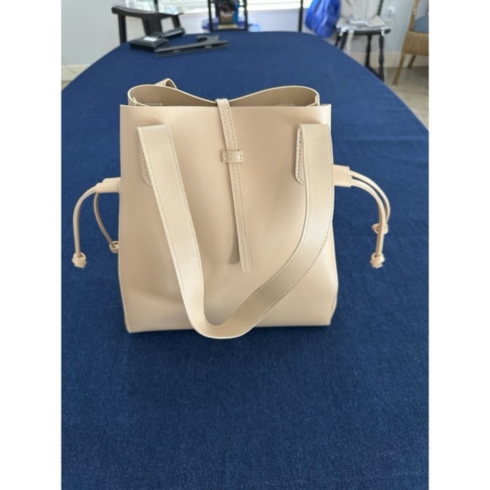 Hobo Shopper Tote Bag Handbag Smooth Cream Bucket Shoulder Straps